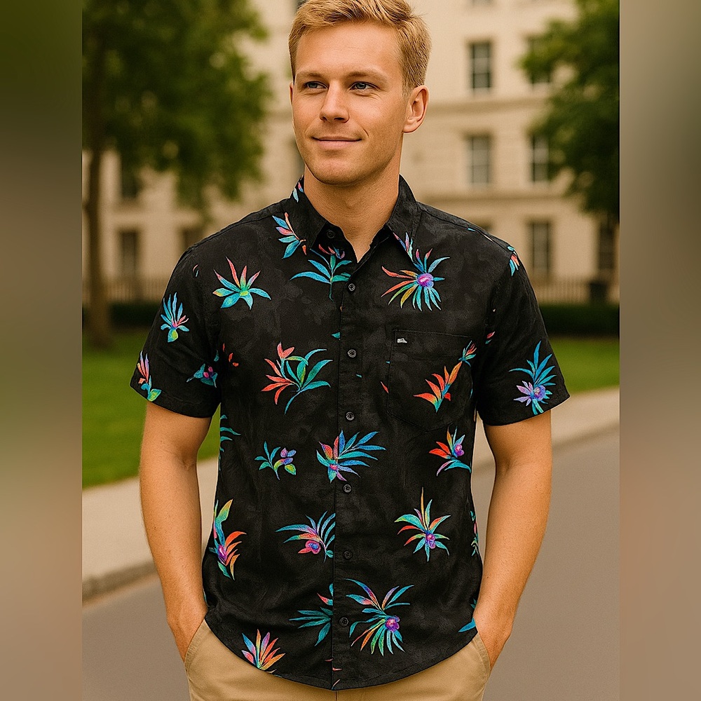 Quicksilver Short Sleeve Button-Up Shirt Black Floral Men’s Size Small NWT!